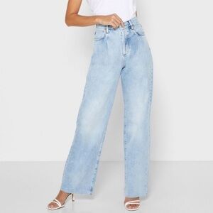Mango, MNG, Daniela, wide leg jeans size 6 buttons‎ fly light wash